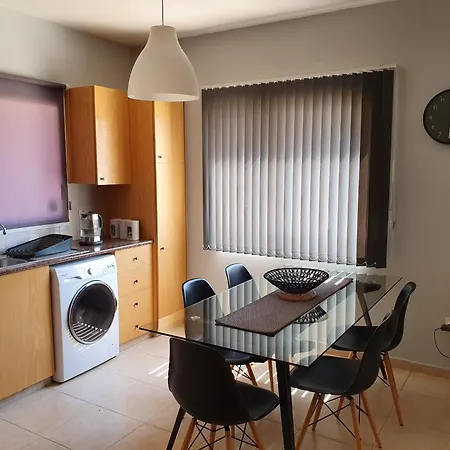 Sirena Sunrise, 4 Пафос
