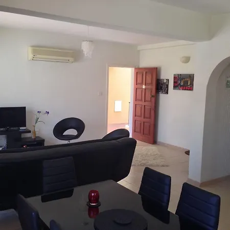 Sirena Sunrise, 4 * Пафос